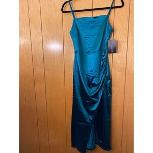 Womans Liz and Sara Medium NWT Formal Dress